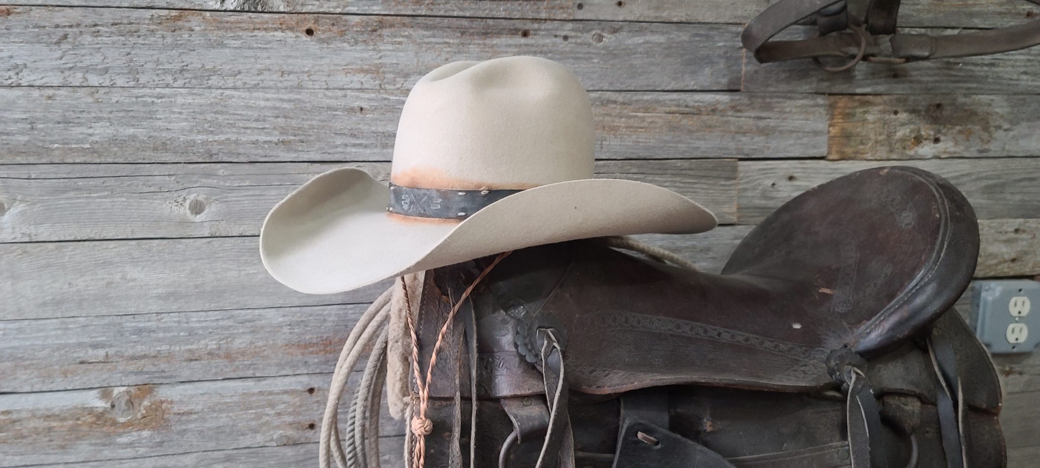 Quigley down under hat staker hats